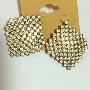 Diamond Rhinestones Earrings , Pierce ,Nip-Tips, Prong Setting, Silver Metal